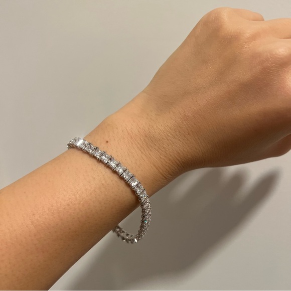 NEW Diamonique Sterling Silver Princess Cuts Tennis Bracelet - Picture 3 of 14